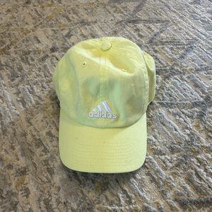 Neon yellow women’s baseball cap